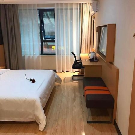 7 Days Premium Chongqing Jiangbei International Airport Branch Ξενοδοχείο Εξωτερικό φωτογραφία